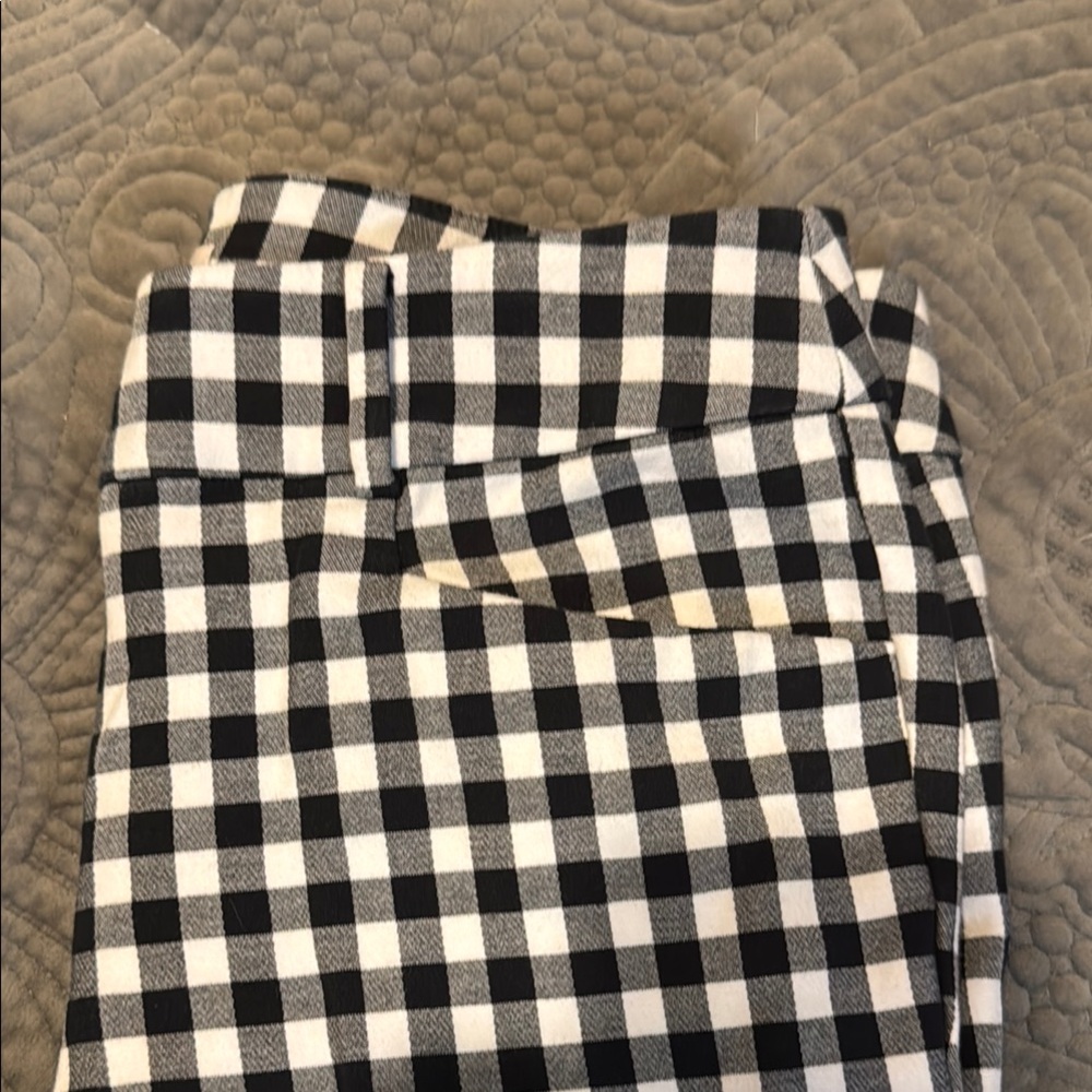 LOFT Black and White Checkered Pants - Picture 3 of 10